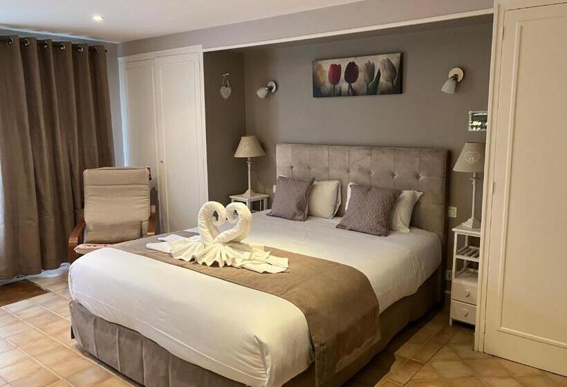 Трехместный Номер Superior, Hôtel De La Côte Fleurie