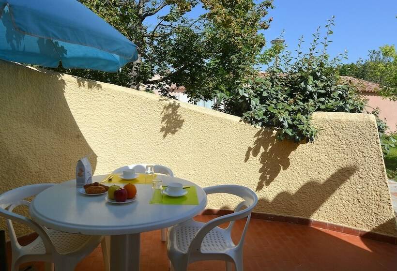 Студио Стандарт Вид на Сад, Village De Vacances Marina D Oru