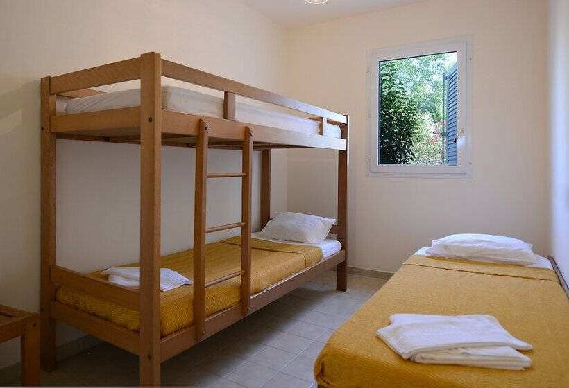 Апартаменты 2 спальни Вид на Сад, Village De Vacances Marina D Oru