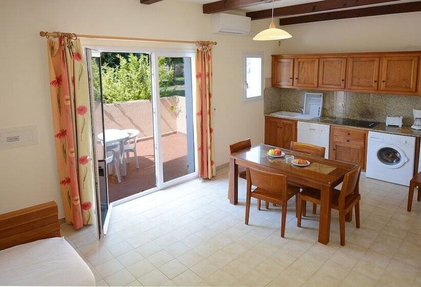2 Bedroom Apartment Garden View, Village De Vacances Marina D Oru
