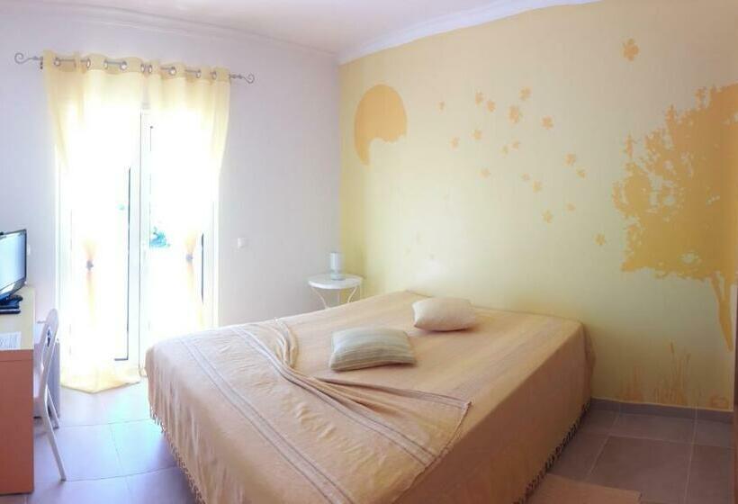 Люкс с Балконом, Arrifana Guest House