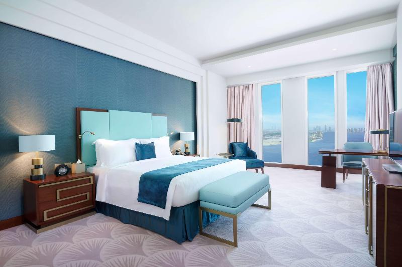 اتاق لوکس با چشم‌انداز دریا, Wyndham Grand Doha West Bay Beach