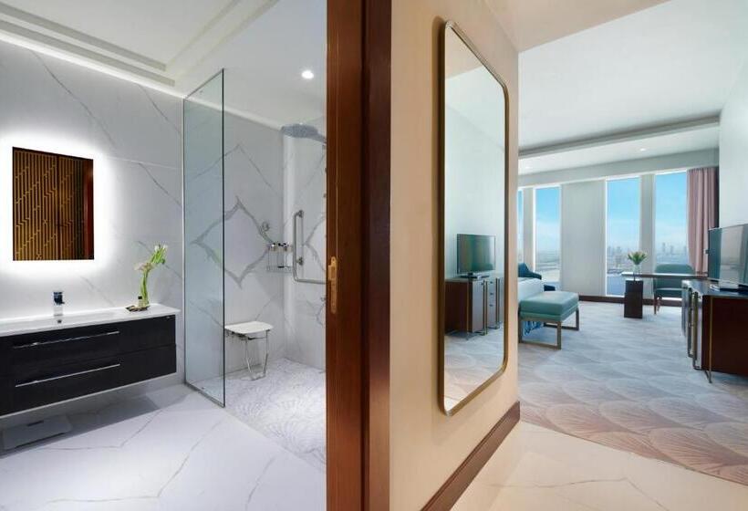 اتاق سوپریور برای معلولان, Wyndham Grand Doha West Bay Beach
