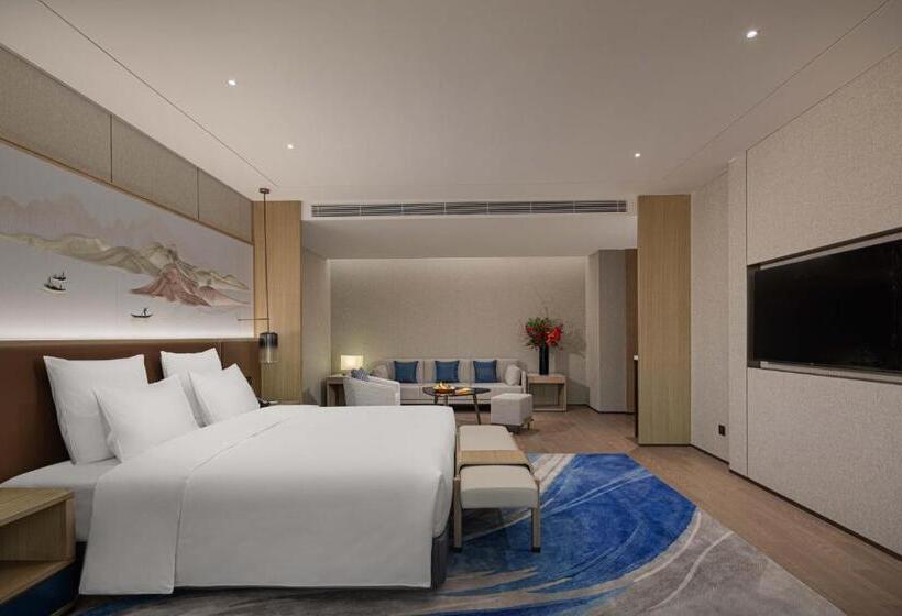 Люкс Deluxe Кровать Кинг, Pullman Huai An 淮安铂尔曼酒店