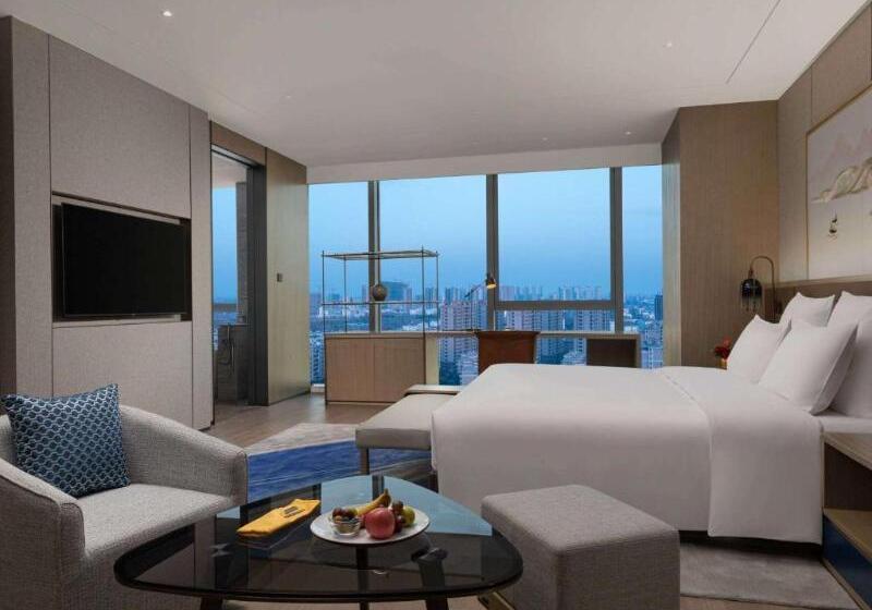 Люкс Executive Кровать Кинг, Pullman Huai An 淮安铂尔曼酒店