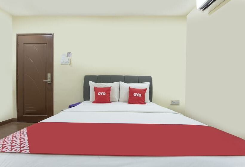 Camera Standard, Oyo 90380 Hotel Jasin