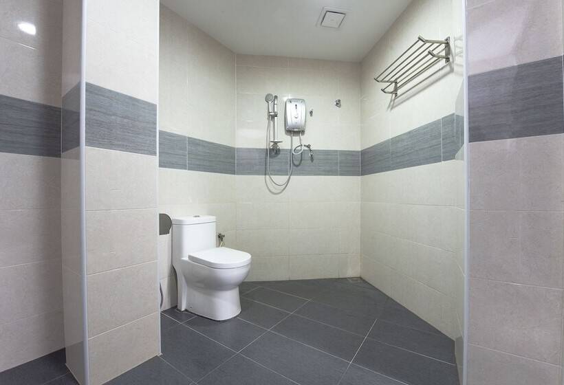 Suite Familiare, Oyo 90380 Hotel Jasin