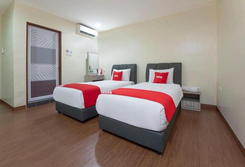 Camera Standard, Oyo 90380 Hotel Jasin
