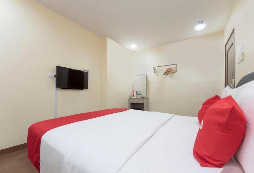 Camera Standard, Oyo 90380 Hotel Jasin