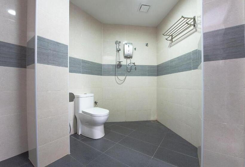 Suite Familiare, Oyo 90380 Hotel Jasin