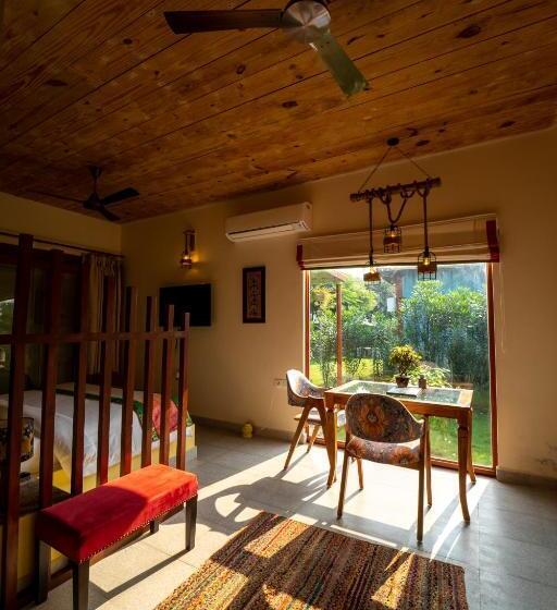 Номер Стандарт Вид на Сад, Tree Of Life Ecotainers Agra
