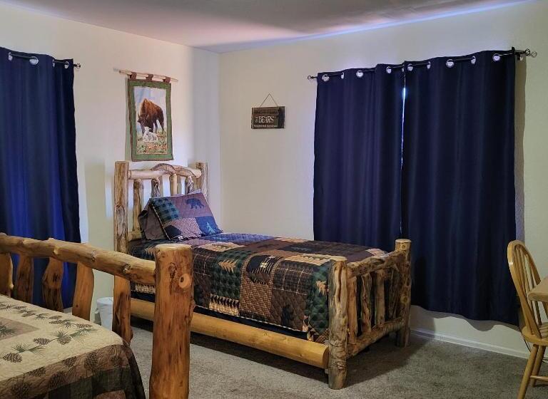 اتاق استاندارد با چشم‌انداز کوهستان, Buffalopeaks Lodge