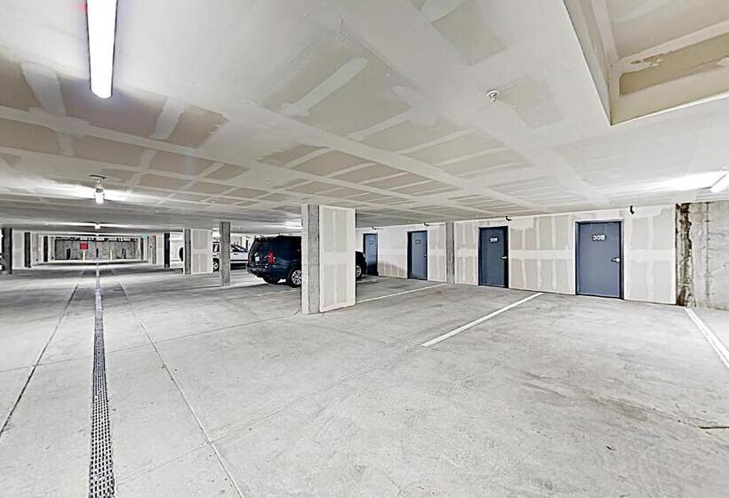 Апартаменты 3 Спальни, La Bonte Townhomes Unit 304