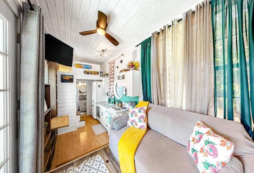 חדר סטודיו סטנדרד, Chimney Rock Tiny Home