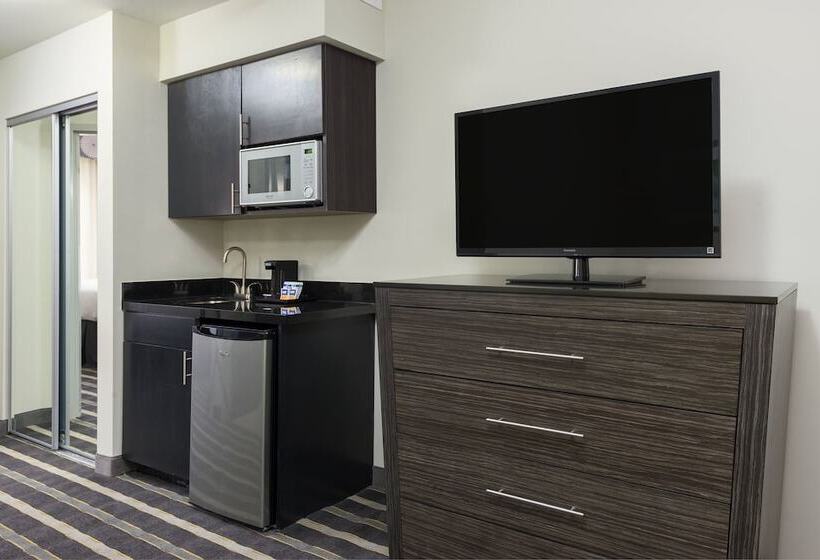 سوییت, Holiday Inn Express And Suites Norman, An Ihg