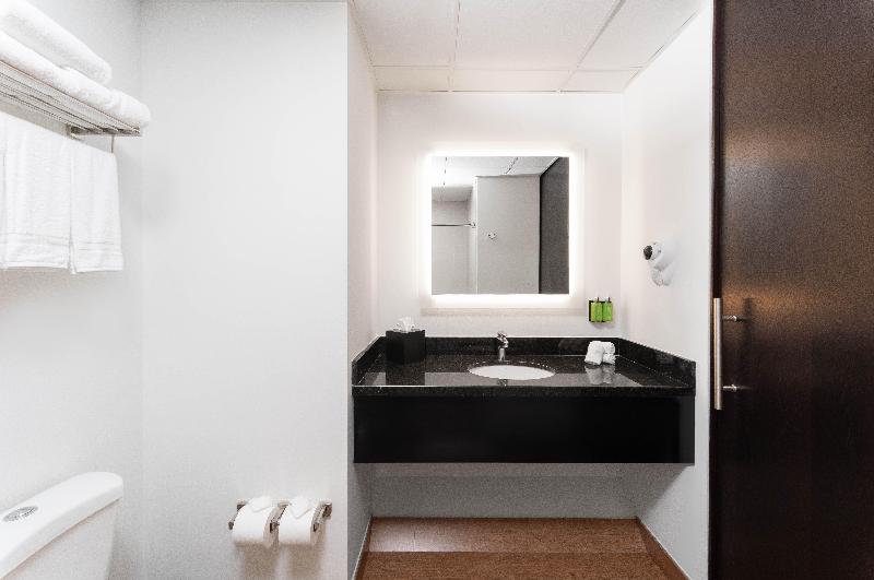 اتاق استاندارد با تخت بزرگ, Holiday Inn Express Tegucigalpa, An Ihg