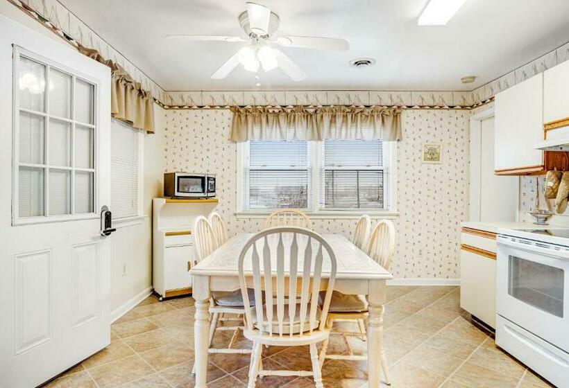 آپارتمان 2 خوابه, 37534 Lighthouse Rd #202