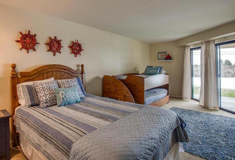 Апартаменты 3 Спальни, Wapato Point Halmalka Condo 511a