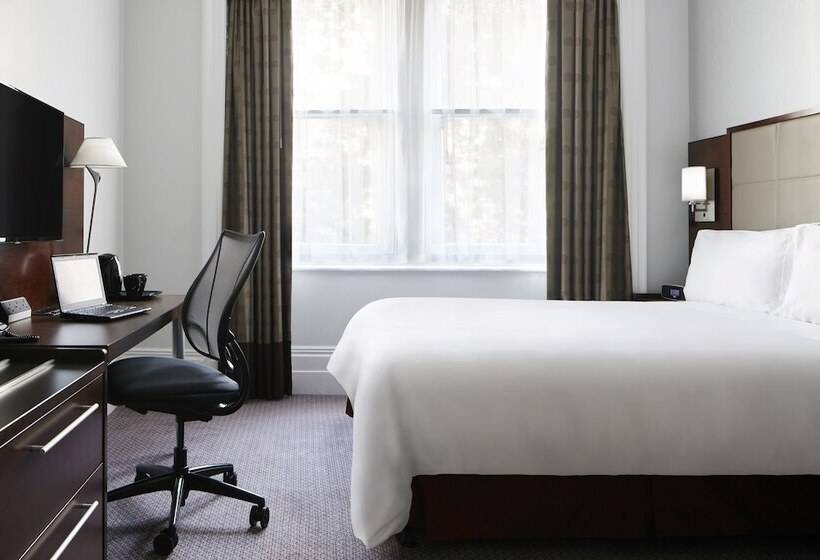 Номер Superior, Club Quarters Hotel Trafalgar Square, London
