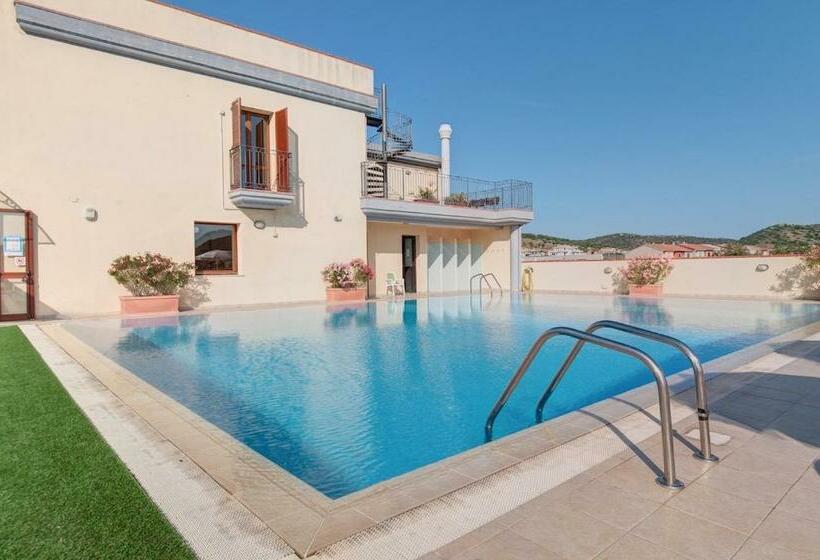 آپارتمان 1 خوابه, Apartments In Residence With Swimming Pool In Villasimius