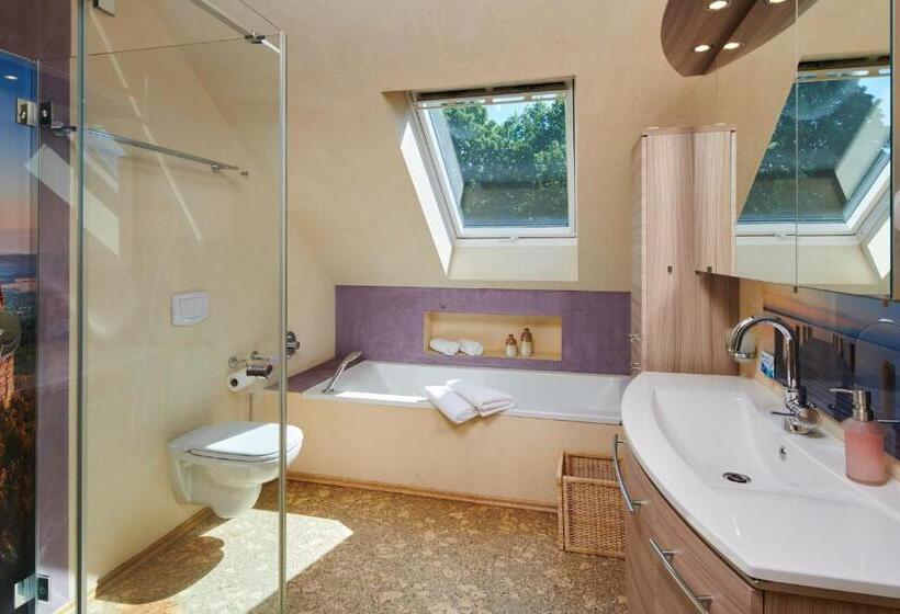 Студио Стандарт с Балконом, Laasenhof