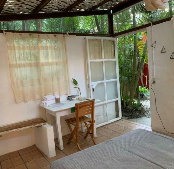 エコノミールーム, Akoma Sayulita