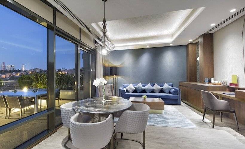 스위트 킹사이즈 침대, Doubletree By Hilton Hotel Istanbul   Piyalepasa