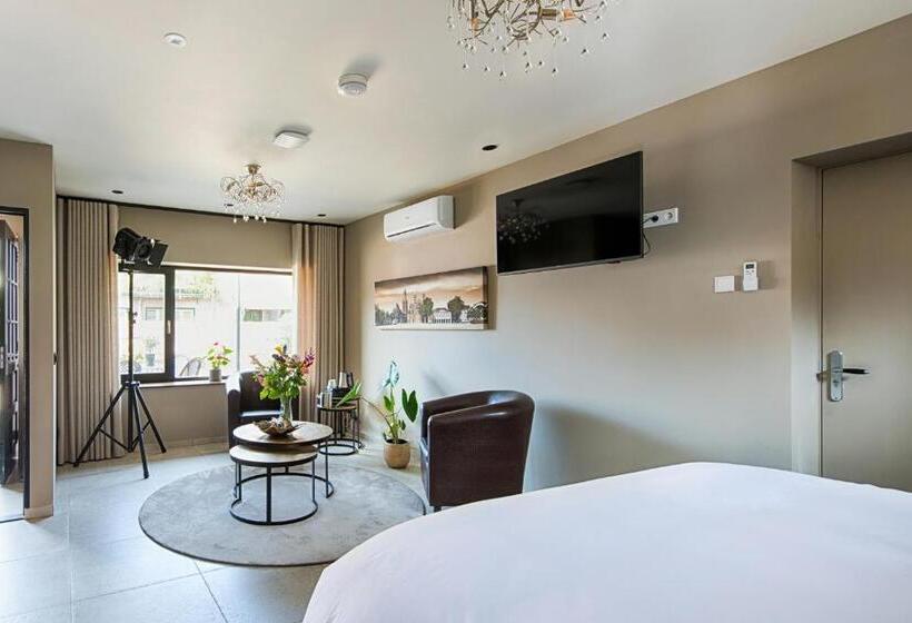 带大床的豪华间, B&b De Maaskei