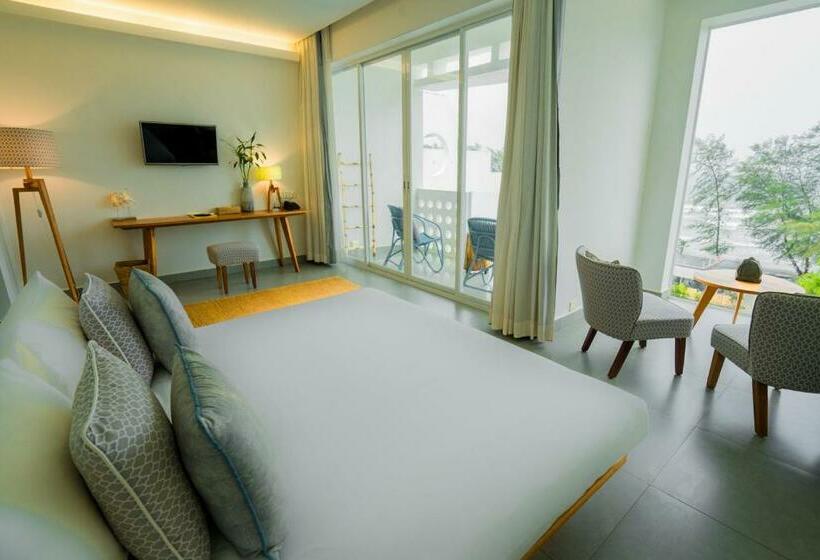 اتاق خانوادگی با چشم‌انداز باغ, Naiya Sea Resort