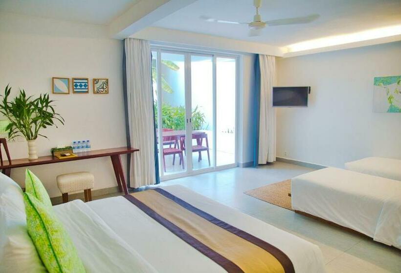 اتاق لوکس خانوادگی, Naiya Sea Resort