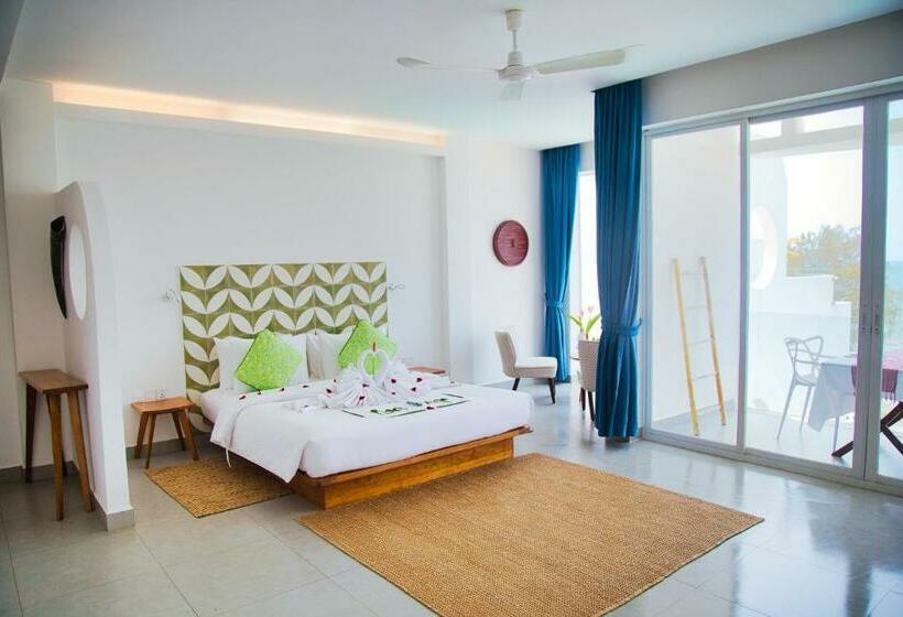 اتاق خانوادگی با چشم‌انداز دریا, Naiya Sea Resort