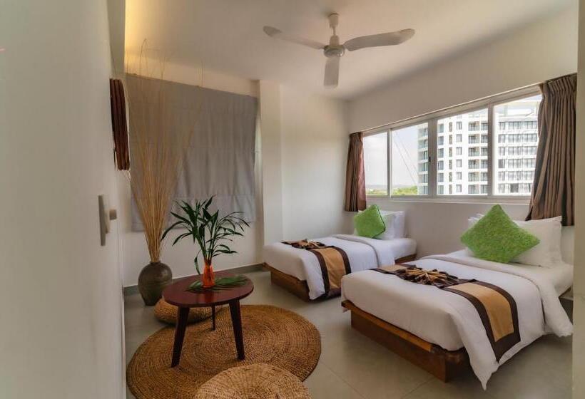سوییت خانوادگی, Naiya Sea Resort