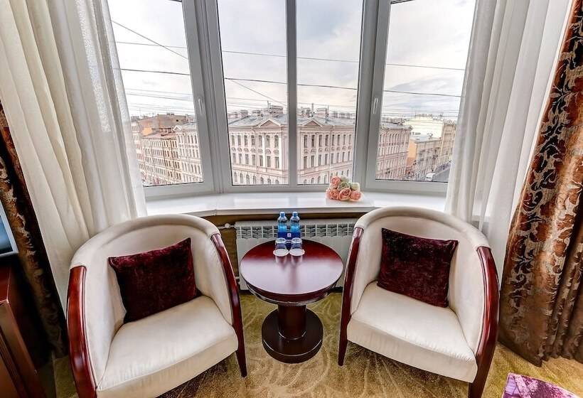 Delüks Oda, Akyan St. Petersburg