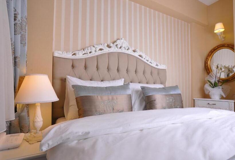 Economy Triple Room, Divani Ali