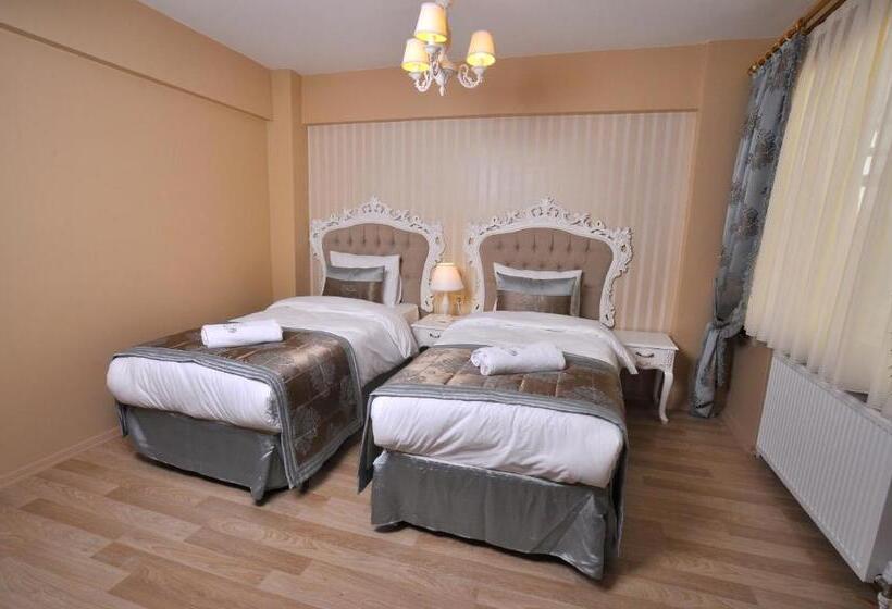 Economy Triple Room, Divani Ali