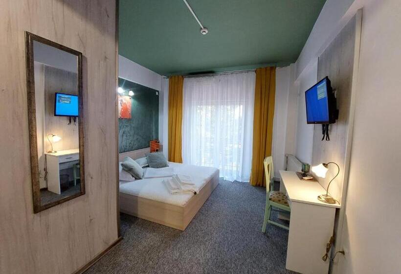 Номер Deluxe, Pensiunea Boema Ploiesti
