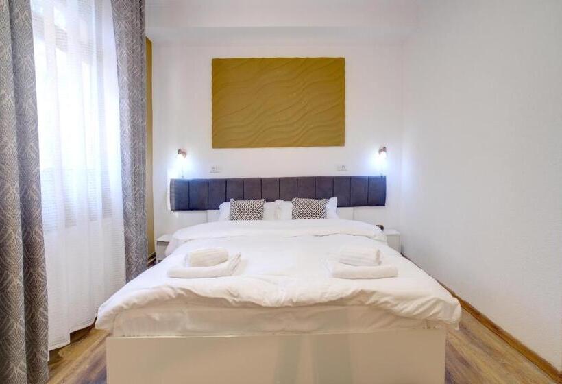 Номер Deluxe, Pensiunea Boema Ploiesti