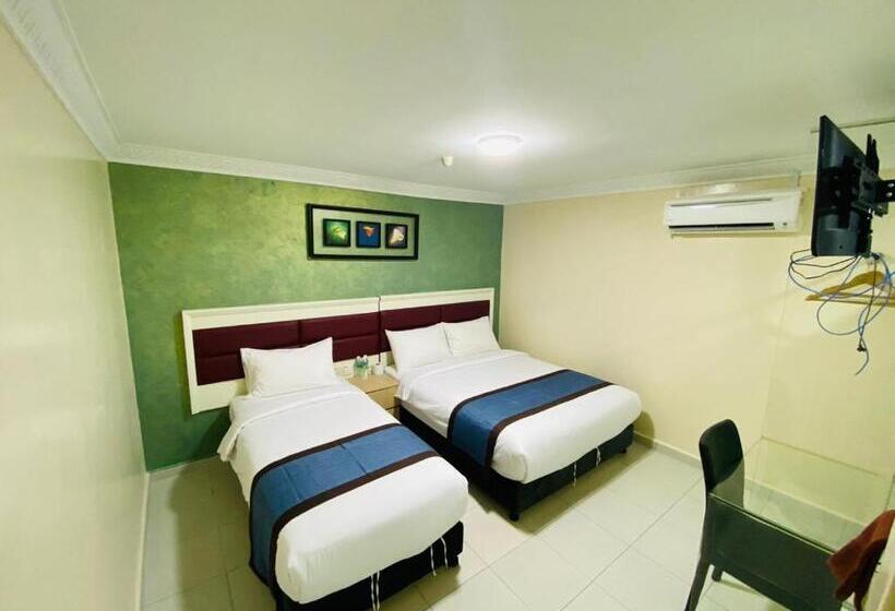 اتاق استاندارد سه نفره, Surya Boutique Hotel Klang