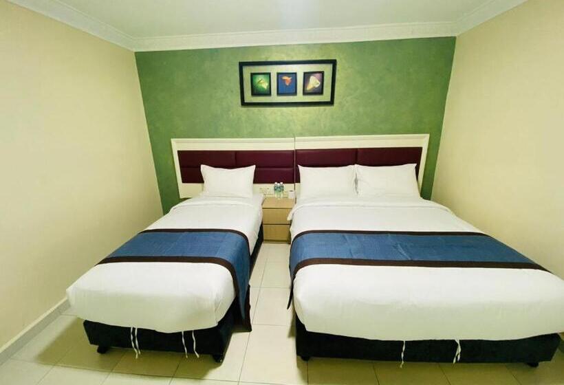 اتاق استاندارد سه نفره, Surya Boutique Hotel Klang