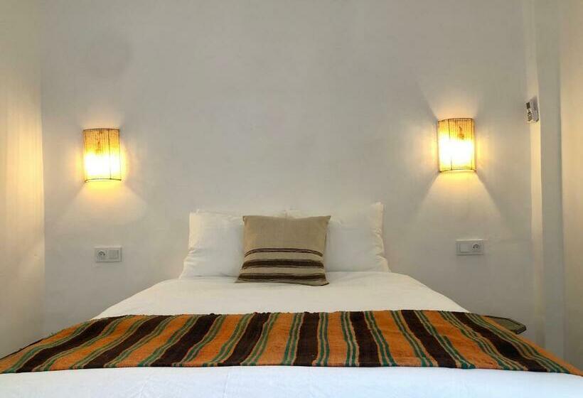 اتاق لوکس, Riad Imndi