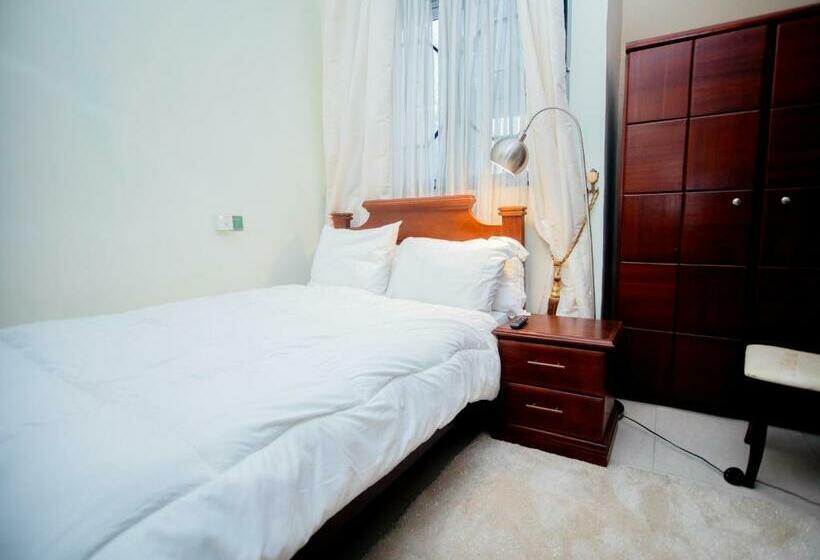 Basic Room, Aduk Guest House Airport City Accra
