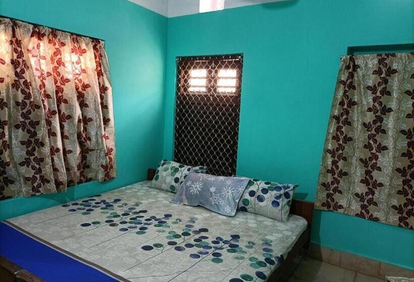 Номер Deluxe, Radha Krishna Holiday Home