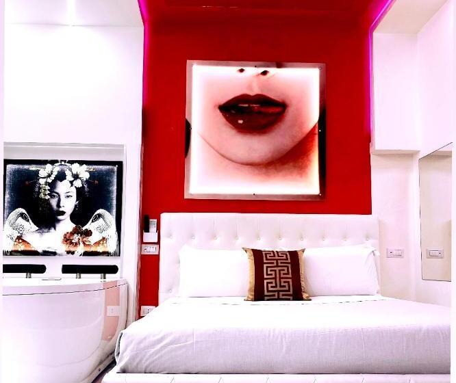 חדר סטנדרט עם ג'קוזי, Bed Cinecittadue