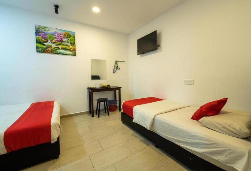 Трехместный Номер Deluxe, Mrj Hotel Wakaf Che Yeh 1