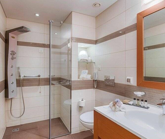 스위트, Bellevue On The Beach Suites
