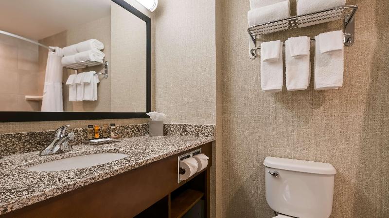 디럭스 스위트, Best Western Plus Service Inn & Suites