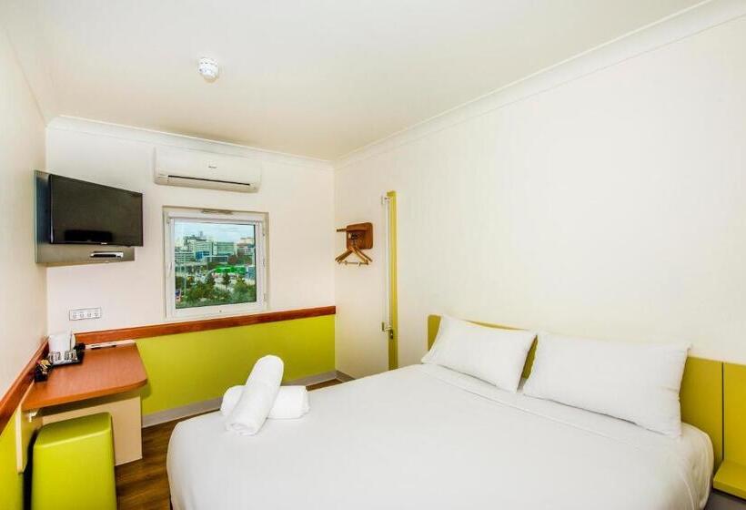Номер Стандарт, Imperial Motel Windsor