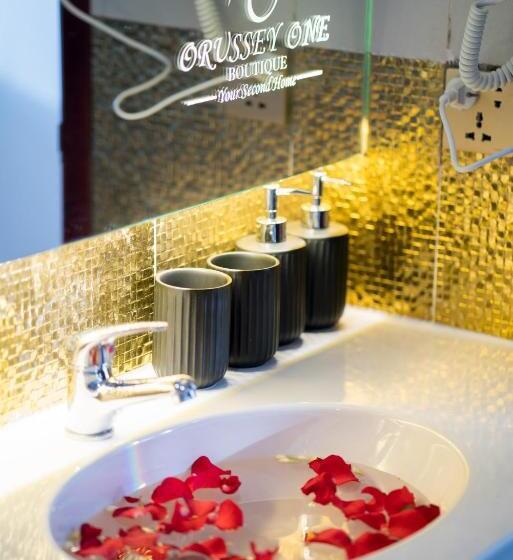 Семейный Номер, Orussey One Boutique