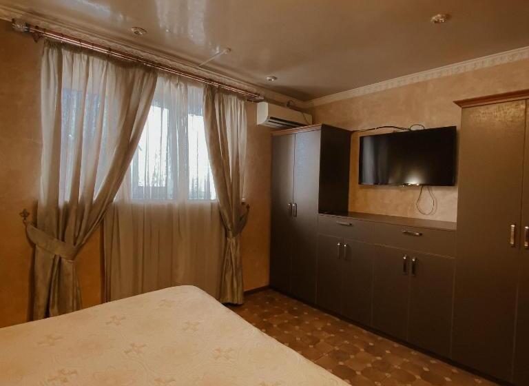 سوئیت با تخت بزرگ, Galeon