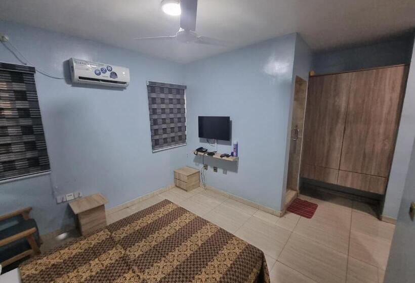 سوییت لوکس, Amazing Grace Hostel And International Serviced Apartments
